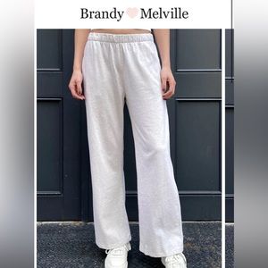 Brandy Melville Anastasia Sweatpants *Grey*